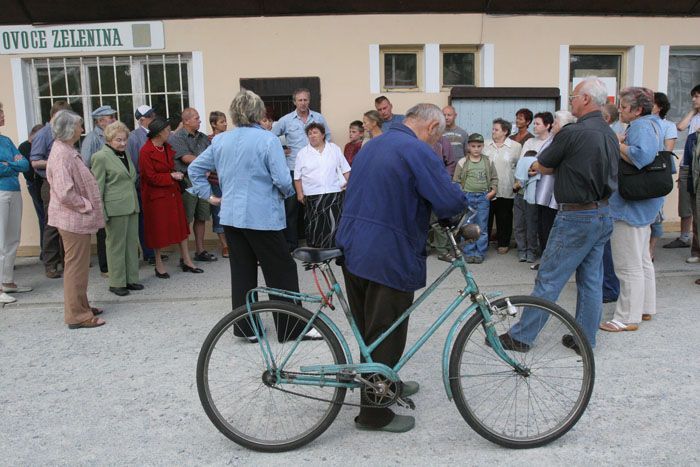 Silnice skrz Trhové Sviny