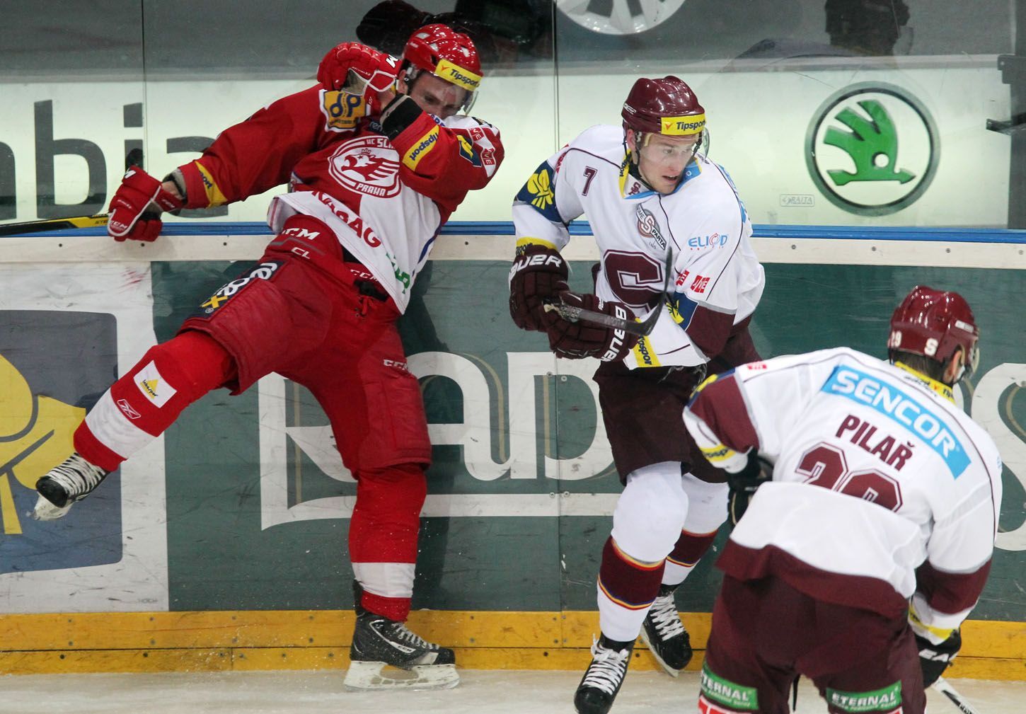 Hokejová extraliga, Slavia - Sparta: Jiří Sekáč a Karel Pilař