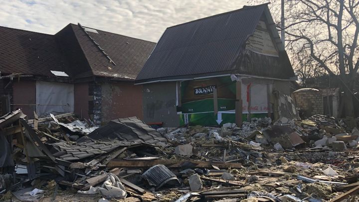 Silnice, která vede do "říše orků". Tady končí Ukrajina a začíná Rusko; Zdroj foto: Martin Novák