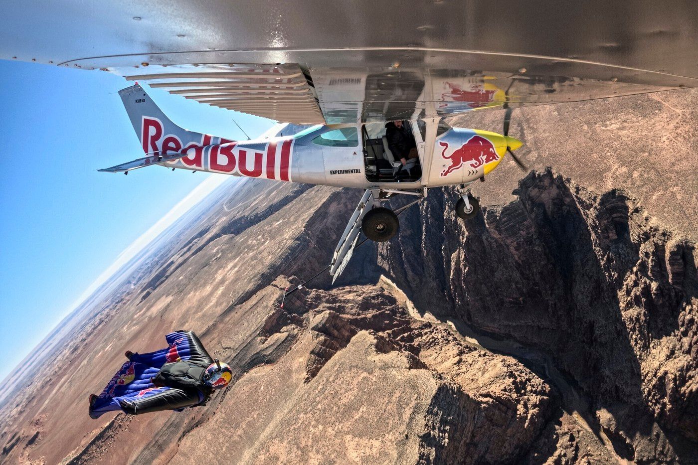 Max Manow, Nepřetržitý seskok bez mezipřistání