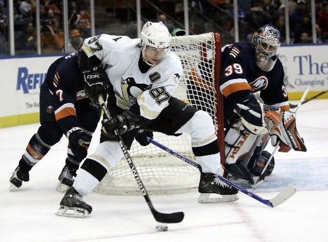 Pittsburgh - NY Islanders: Crosby, DiPietro