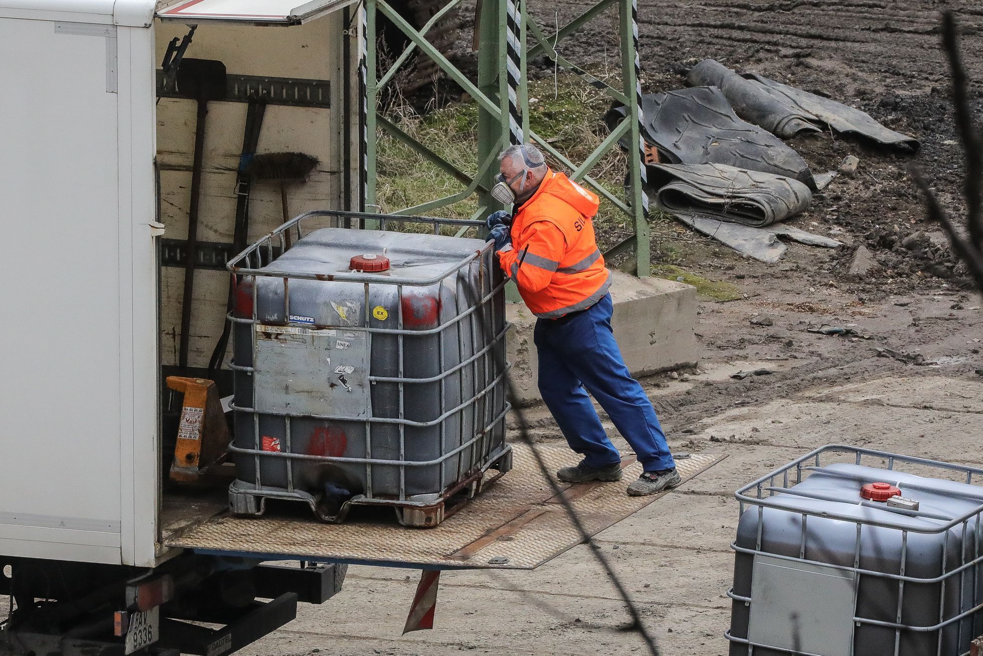 Sklad a místo výbuchu firmy Purum na zpracování chemického odpadu, Hamr na Jezeře