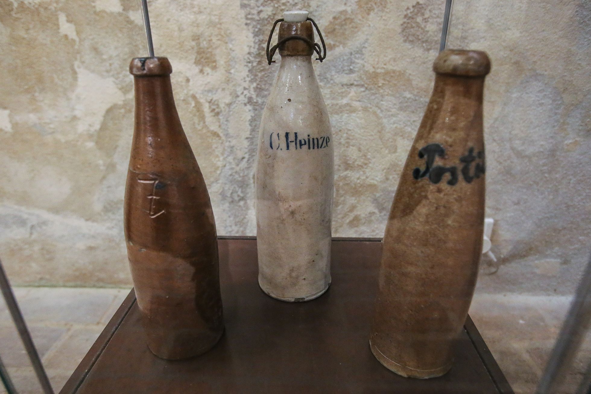 Výstava historie pivních lahví do druhé světové války, zámek Děčín