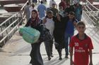 Rakousko nevyřizuje žádosti o azyl, volá po kvótách EU