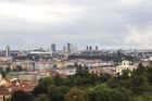 Developerská společnost Central Group představila projekt Rezidence Park Kavčí Hory. Takto - podle vizualizace - změní panorama při pohledu od Pražského hradu.