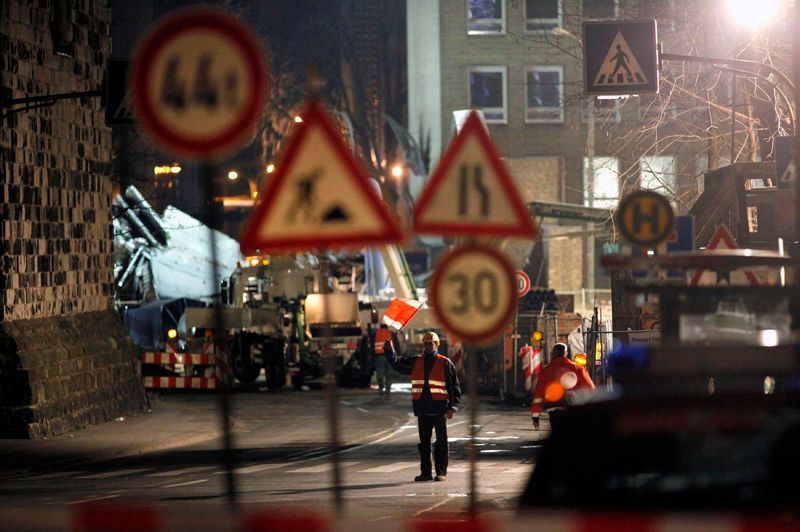 Budova městského archivu v Kolíně nad Rýnem se zřítila