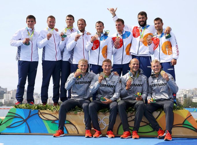 OH 2016, rychlostní kanoistika - K4, 1000 m: druzí Slováci, Jan Štěrba, Josef Dostál, Lukáš Trefil a Daniel Havel a vítězní Němci