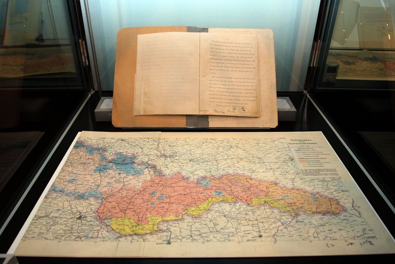 Orginály Mnichovské dohody v Praze