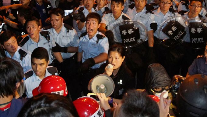 Policie se chystá zasáhnout proti demonstrantům