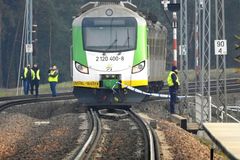 Trhavinu na koleje dali podle Poláků Ukrajinci placení Rusy. "Rusofobie," říká Kreml