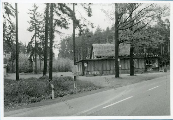 Stránka z vyšetřovacího spisu střelby a čtyřnásobné vraždy v motorestu U Kadrnožky.