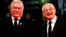 Lech Walesa s Andrzejem Wajdou na loňském festivalu v Benátkách, kde měl film Walesa: člověk naděje premiéru.