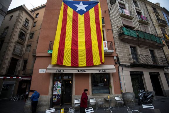 Katalánská vlajka vyvěšená v obci Manresa.