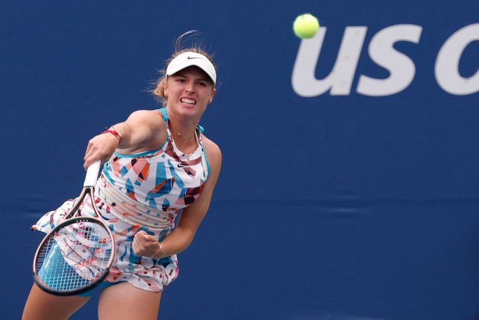 Aug 28, 2023; Flushing, NY, USA; Linda Fruhvirtova of Czech Republic serves against Danielle Collins of the United States (not pictured) on day one of the 2023 US Open at