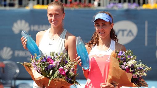 Petra Kvitová a Mihaela Buzarnescuová ve finále J&T Banka Prague Open
