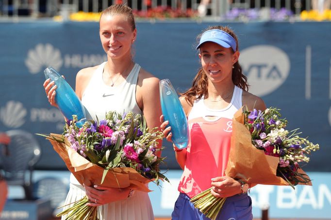 Petra Kvitová a Mihaela Buzarnescuová ve finále J&T Banka Prague Open