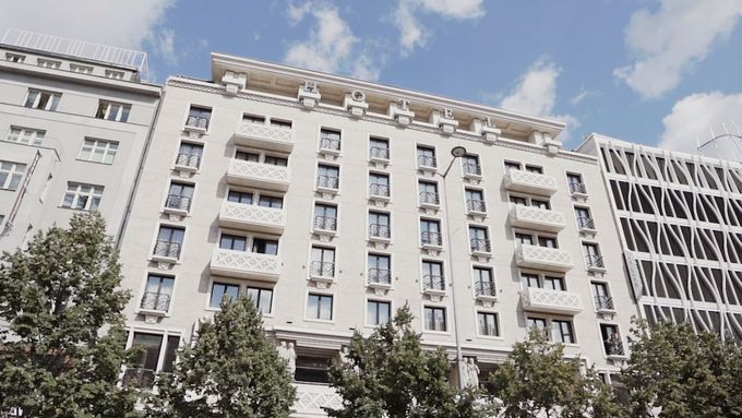 V totalitní éře vznikly v Praze dva významné hotely. Jedním byl International v Dejvicích a druhým hotel Jalta na Václavském náměstí.