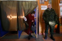 Živě: Volby v Donbasu vyhrál Zacharčenko, říkají odhady