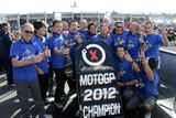 Jorge Lorenzo oslavil na okruhu Phillip Island svůj druhý titul mistra světa MotoGP. Vyhrál v předposledním klání sezony, když jeho největší rival, Dani Pedrosa, spadl.