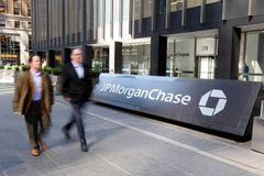 JPMorgan doplňuje kapitál šesti miliardami dolarů