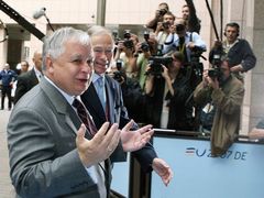Potížistou summitu se stal poslký premiér Jaroslaw Kaczyński