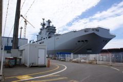 Rusko a Francie se dohodly na odškodnění za lodě Mistral