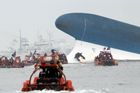 Jihokorejské úřady dopadly ženu majitele potopeného trajektu