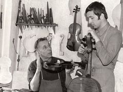 Jan Pötzl s otcem, atelier v Lubech, 1974