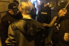 Policisté našli v centru Prahy deset podnapilých dětí. Začal největší zátah proti nalévání mladým