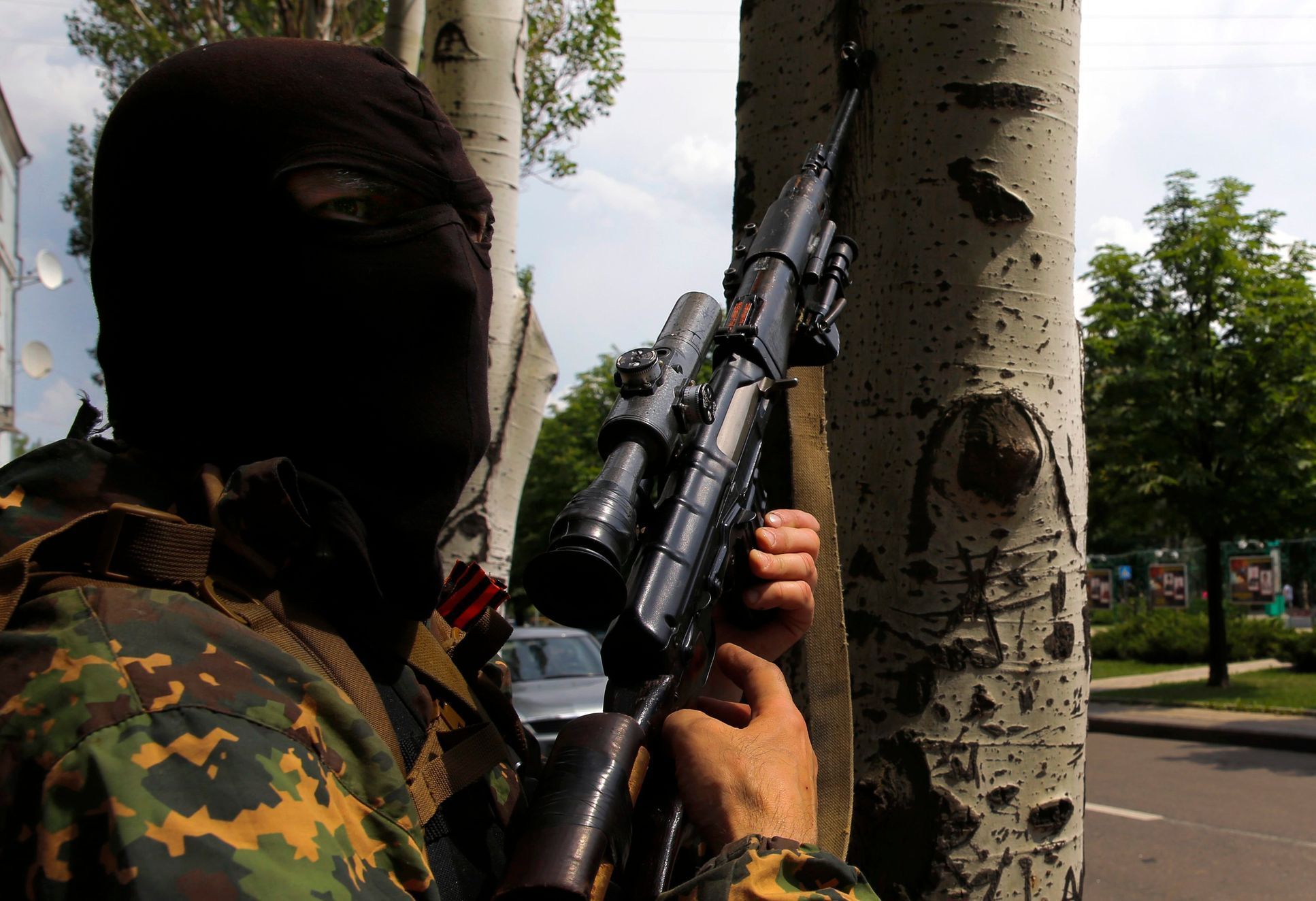 Ukrajina - Doněck - separatisté - ozbrojenci - sniper - odstřelovač