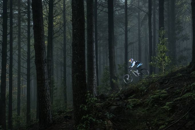 Linie a barvy - fascinující fotografie extrémních sportů podle editorů Red Bullu