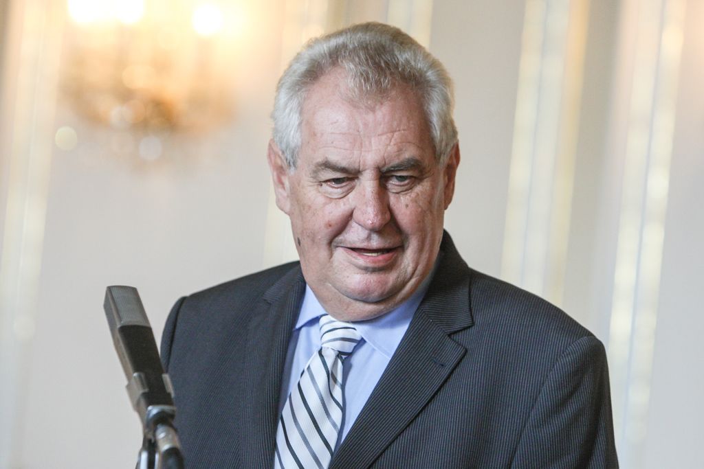 Jiří Rusnok podává demisi