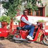 Fotografie z knihy Jawa – The Forever Bike autora Adila Jal Darukhanawaly