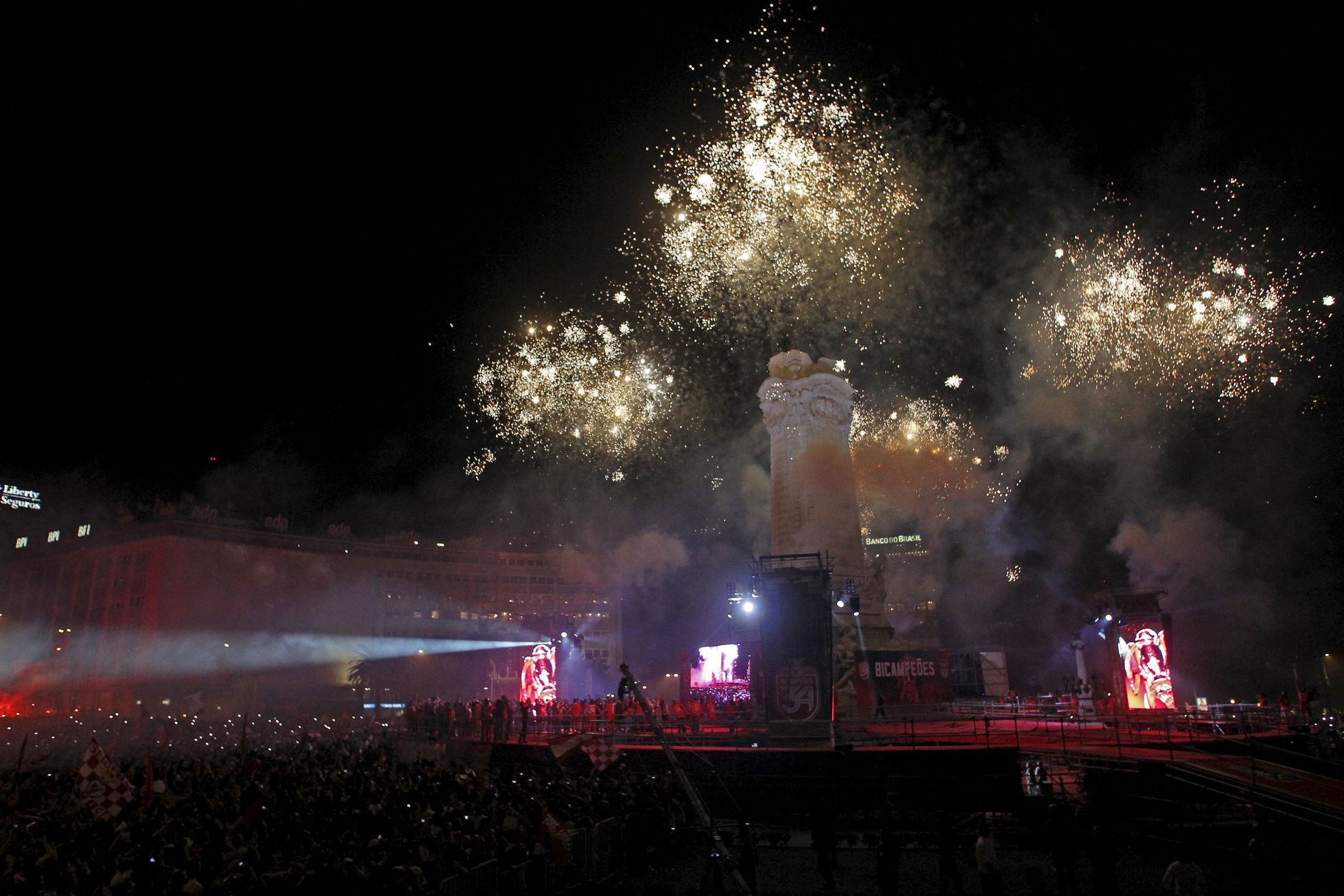 Fanoušci slaví s Benfikou portugalský titul