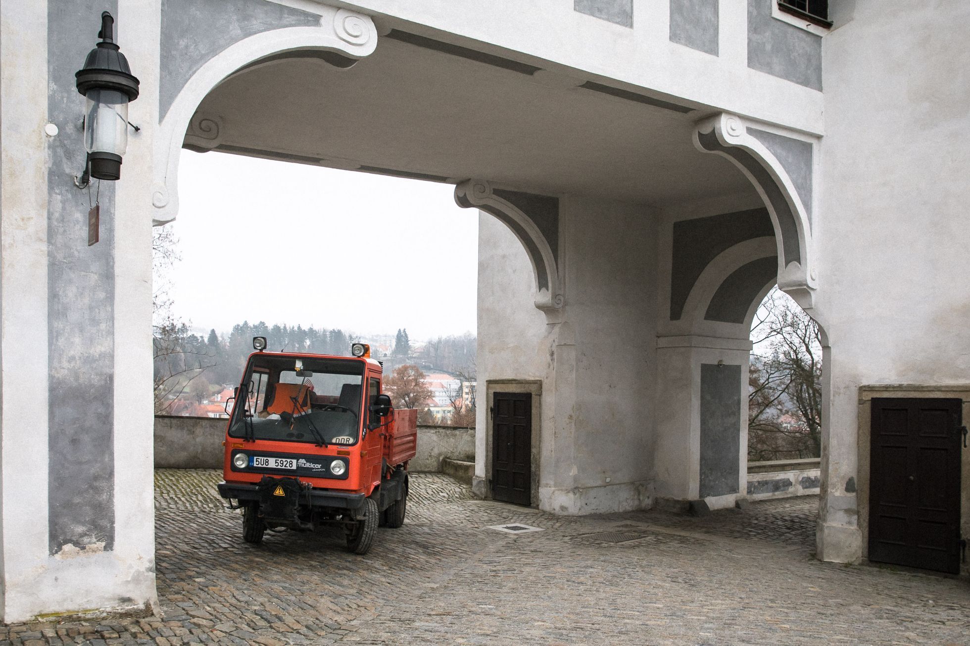 Český Krumlov, overturismus, turisté, zima, andělský průvod, advent, mikuláš