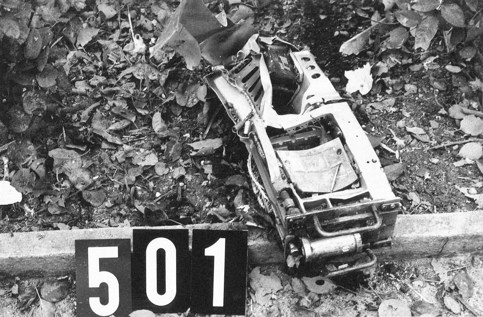 Jednorázové užití / Fotogalerie / Unikátní snímky. Uplynulo 45 let, co pražský Suchdol zdevastoval pád letadla / NA