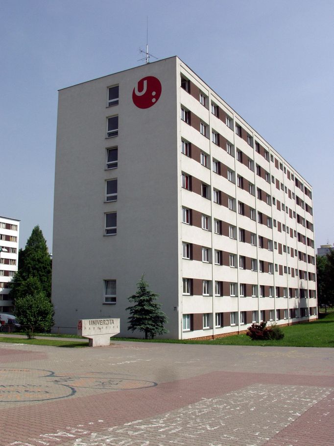 Kolej Univerzity Pardubice.