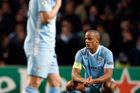 Smutek i u městského rivala. Citizens i přes výhru nad Bayernem končí. Barry a Kompany zpytují svědomí.