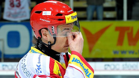 Hokejistům Třince se nepodařilo navázat na předchozí výprask, který uštědřili Zlínu doma, a na vlastním ledě museli vypít kalich hořkosti až do dna.