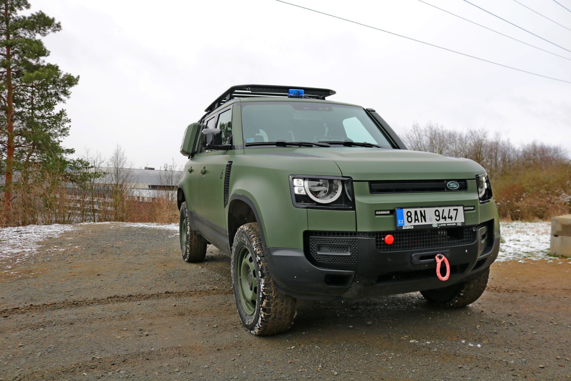 Land Rover Defender policejní demo verze