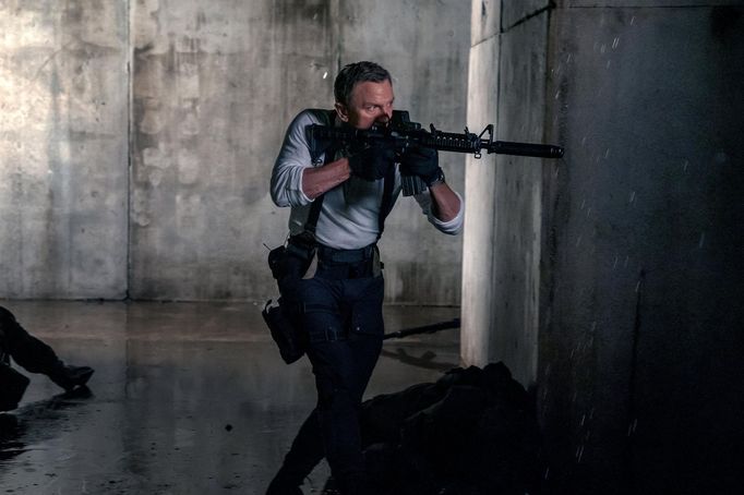 Daniel Craig jako James Bond.