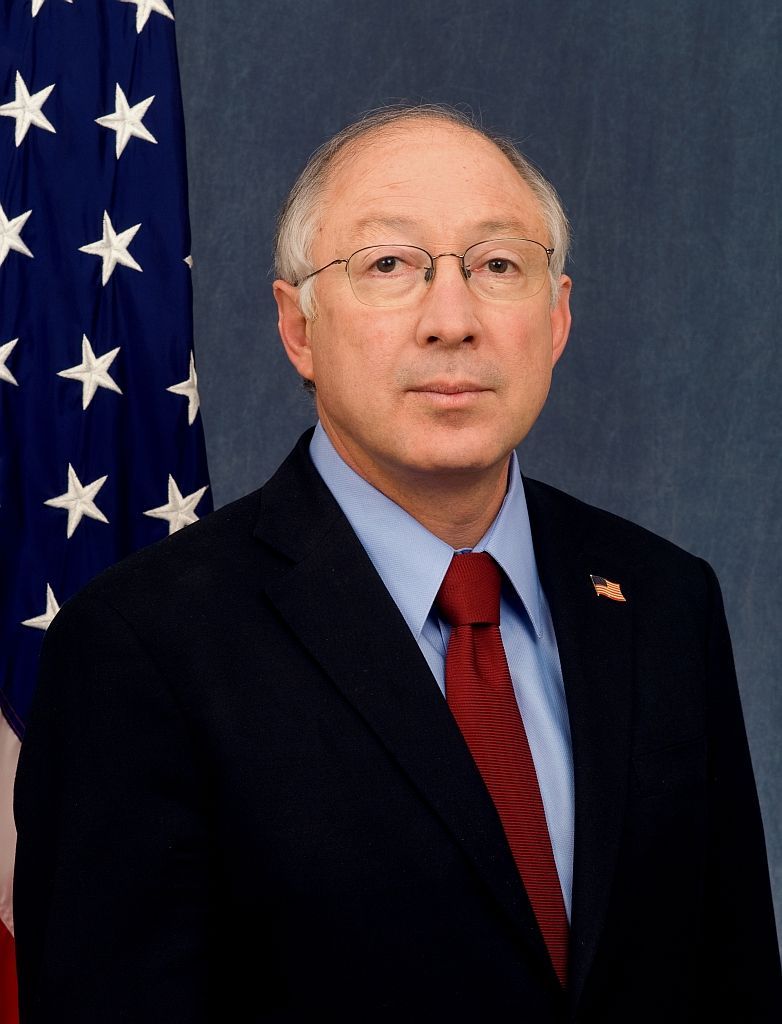 USA - ministr vnitra Ken Salazar