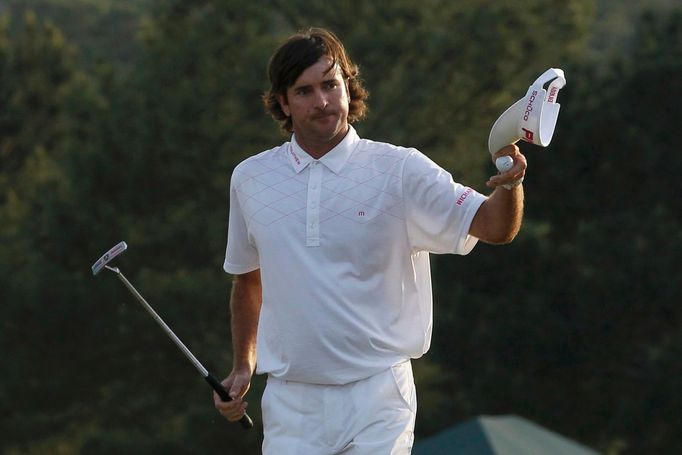 Americký golfista Bubba Watson slaví vítězství na Masters 2012.