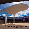 Oscar Niemeyer - Brasília - Památník domorodého lidu