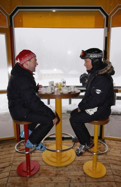 Medveděv a Putin na horách
