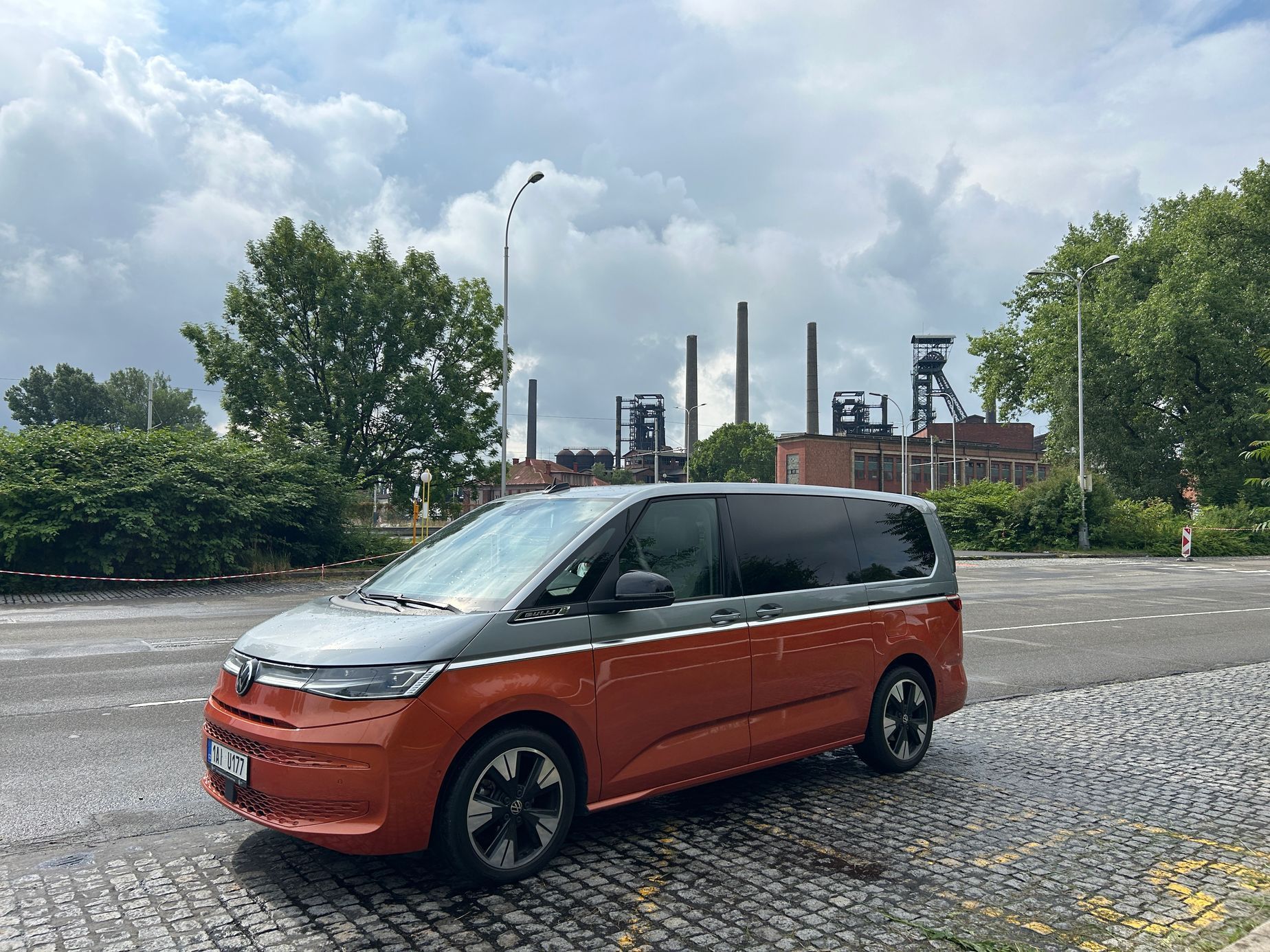 VW T7 Multivan spací box