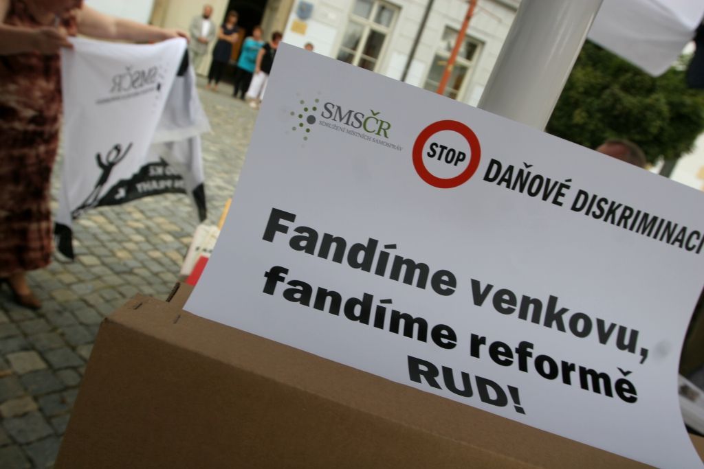 Demonstrace starostů proti daňové diskriminaci