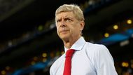 Arsene Wenger může být navýsost spokojen. Gunners sice prohráli v prvním kole doma s Aston Villou, pak ale pětkrát za sebou vyhráli a vyšvihli se do čela. Další body ztratili až o víkendu v 7. kole, kdy remizovali na hřišti West Bromwich Albion.