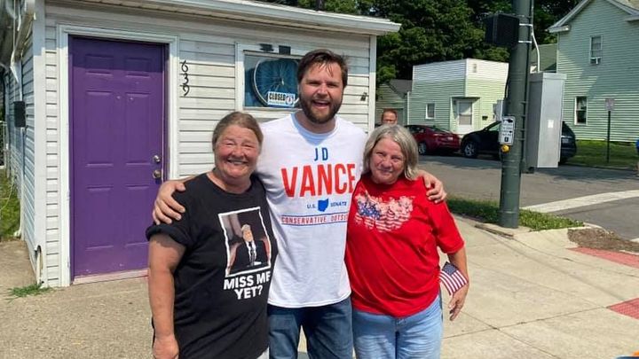 Oblíbený "křupan" kritizoval Trumpa. Teď obrátil, promazal Twitter a chce do Senátu; Zdroj foto: JD Vance/Facebook.com