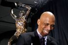 Nejlepší střelec historie NBA Abdul-Jabbar má v L.A. sochu